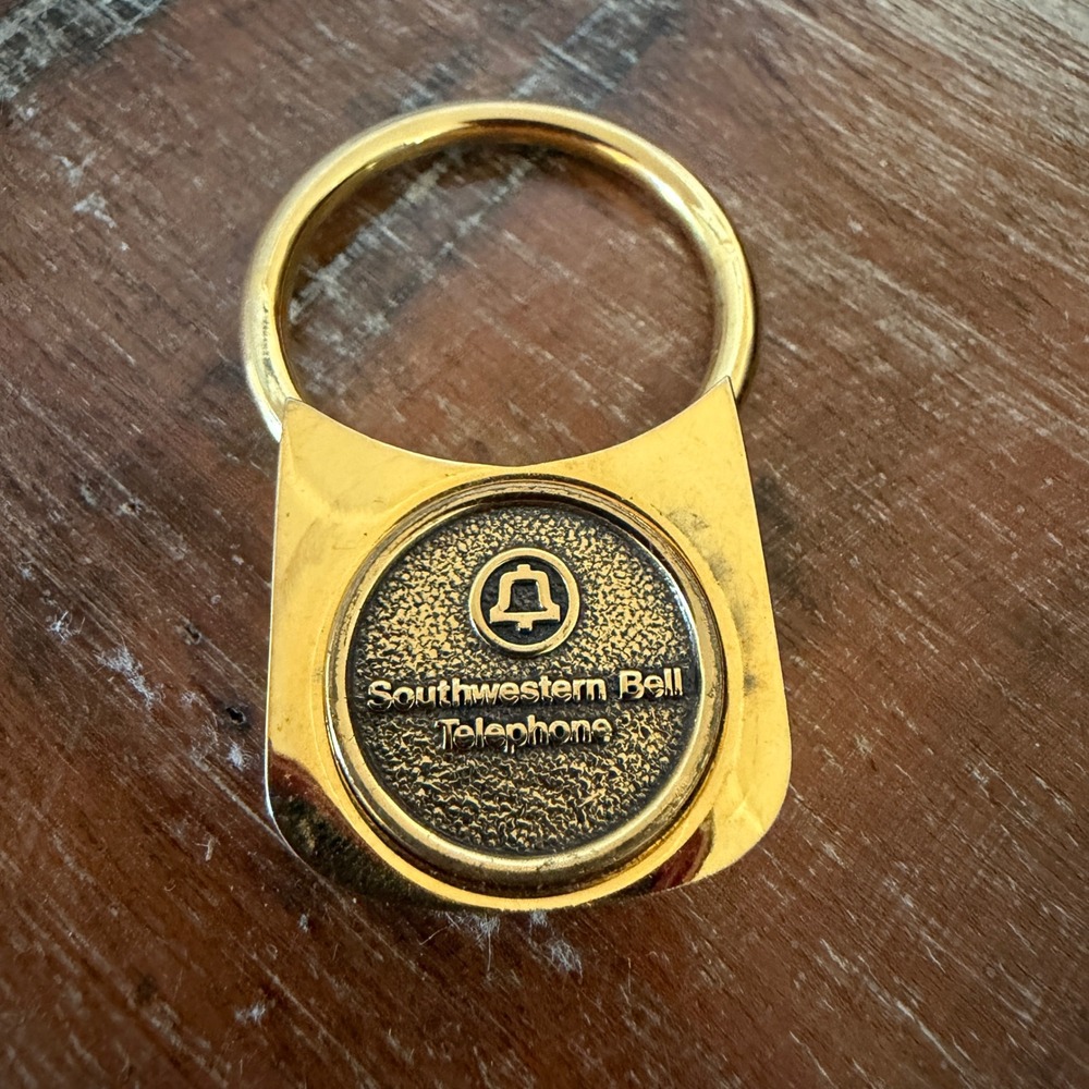 Vintage Southwestern Bellโ Telephone Brass Horseshoe Key Ring Keychain Fob 1980s